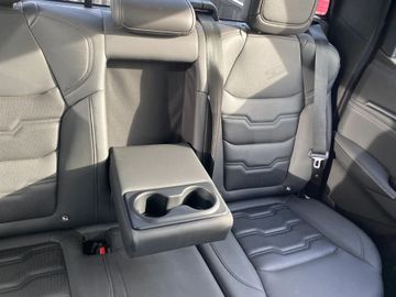 Car image 37