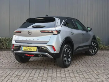 Car image 2
