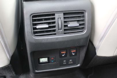 Car image 45