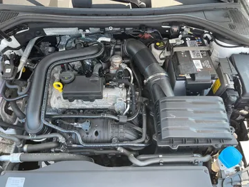 Car image 27