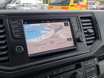 Car image 24