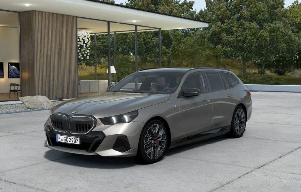 BMW 540d Touring xDrive 223 kW image number 1