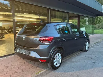 Car image 2