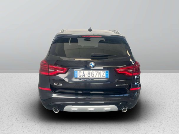 BMW X3 xDrive30e xLine 215 kW image number 4