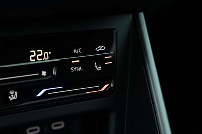 Car image 37