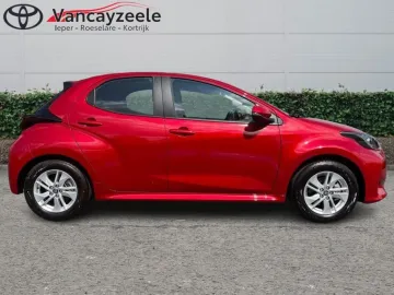 Car image 3