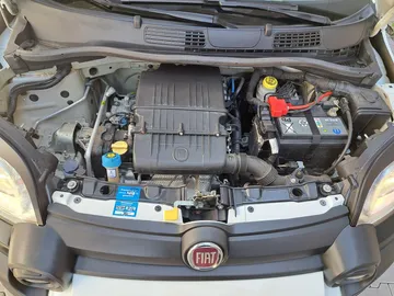 Car image 19