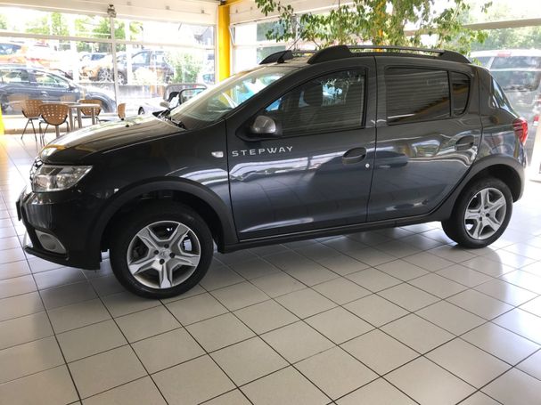 Dacia Sandero Blue dCi 95 Stepway Prestige 70 kW image number 2