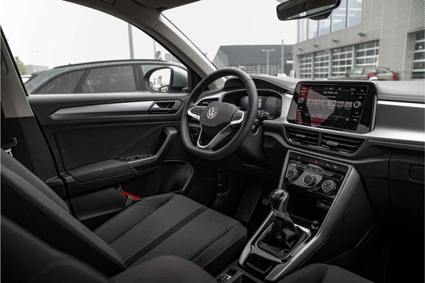 Volkswagen T-Roc 1.0 TSI T-Roc 81 kW image number 6