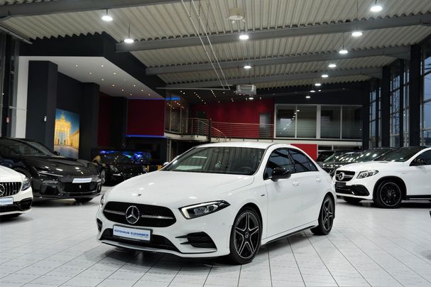 Mercedes-Benz A 180 100 kW image number 1