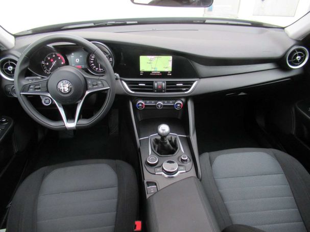 Alfa Romeo Giulia 2.2 110 kW image number 12