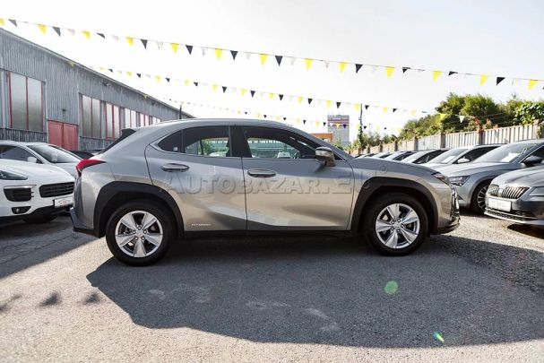 Lexus UX 250h 135 kW image number 15