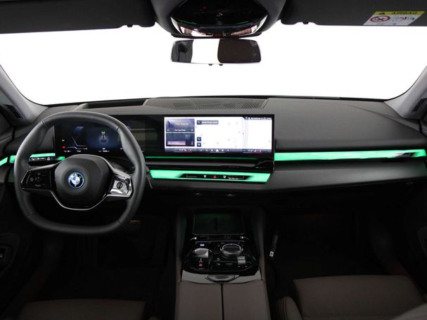 BMW i5 eDrive40 250 kW image number 13