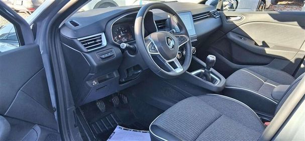 Renault Clio TCe 100 74 kW image number 11