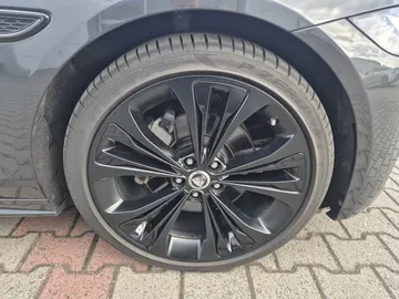 Car image 33