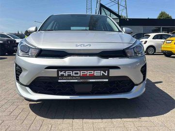 Car image 26