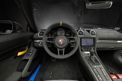 Car image 29