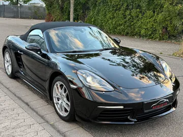 Car image 4
