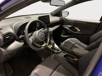 Car image 5