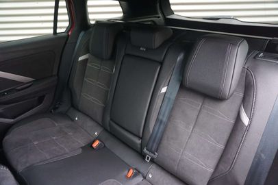 Car image 37