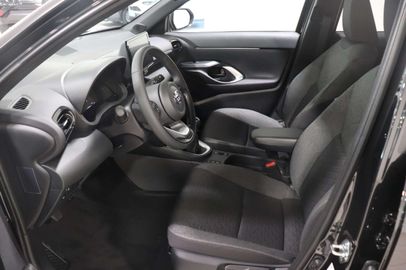 Car image 10