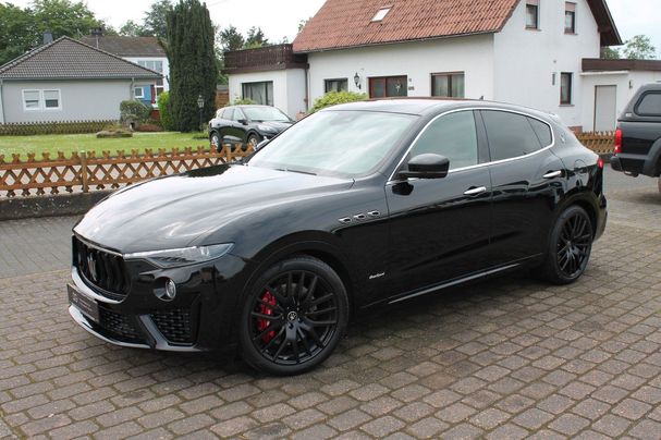 Maserati Levante Q4 GranSport 257 kW image number 2