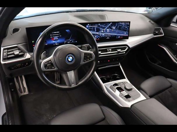 BMW 320 122 kW image number 10