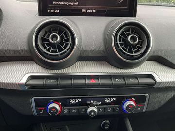 Car image 33