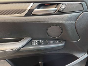 Car image 36