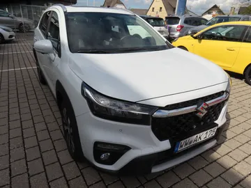 Car image 2
