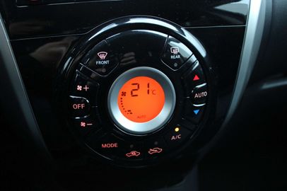 Car image 26