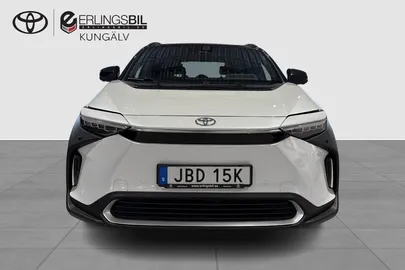 Car image 2