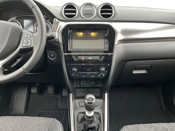 Car image 11