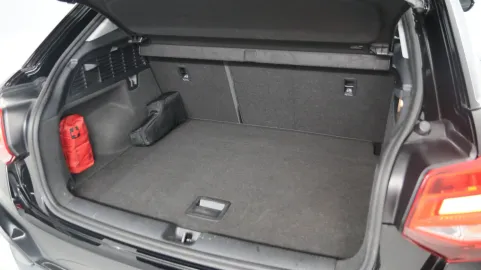 Car image 39
