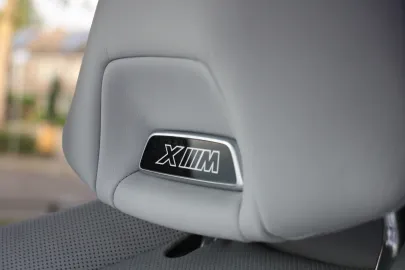 Car image 36