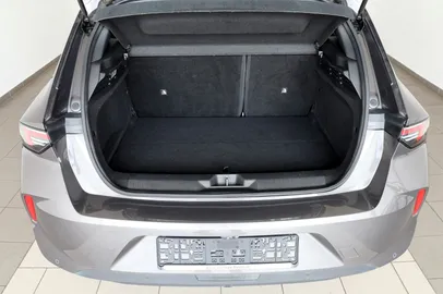 Car image 30