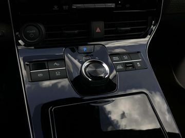 Car image 28