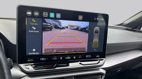 Car image 28