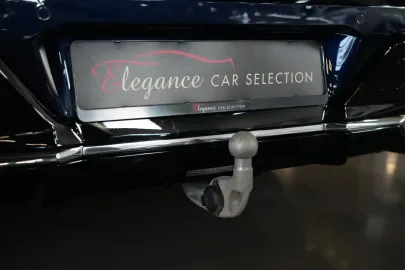 Car image 35