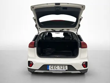 Car image 30