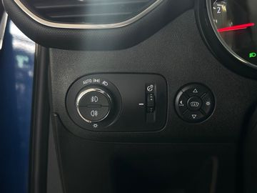 Car image 26