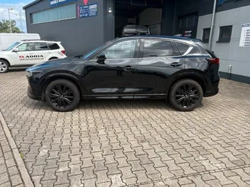 Car image 4