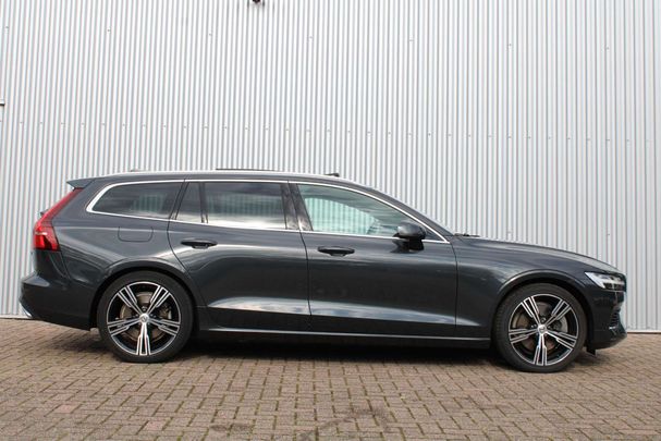 Volvo V60 T6 AWD T8 250 kW image number 3