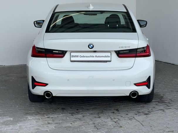 BMW 320i Advantage 135 kW image number 4