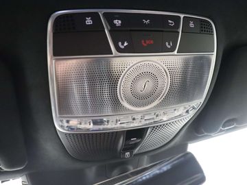 Car image 33