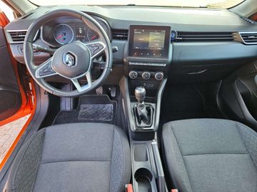 Car image 12