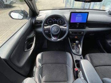 Car image 11