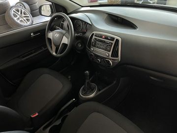 Car image 15