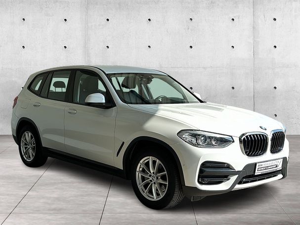 BMW X3 xDrive20i Advantage 135 kW image number 2