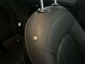 Car image 36